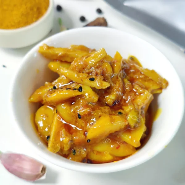 Lahsan Ginger Pickle (لہسن ادرک اچار)
